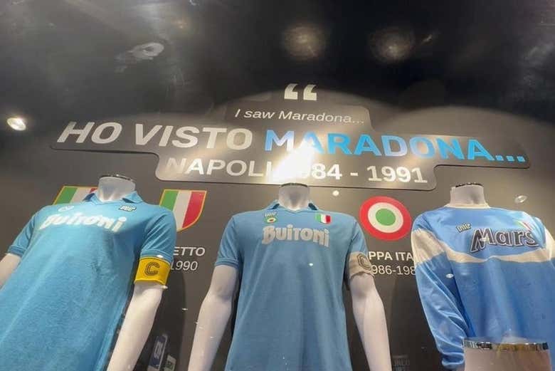 Las camisetas que llevó Maradona en el Nápoles