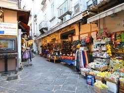 Calle de tiendas en Capri